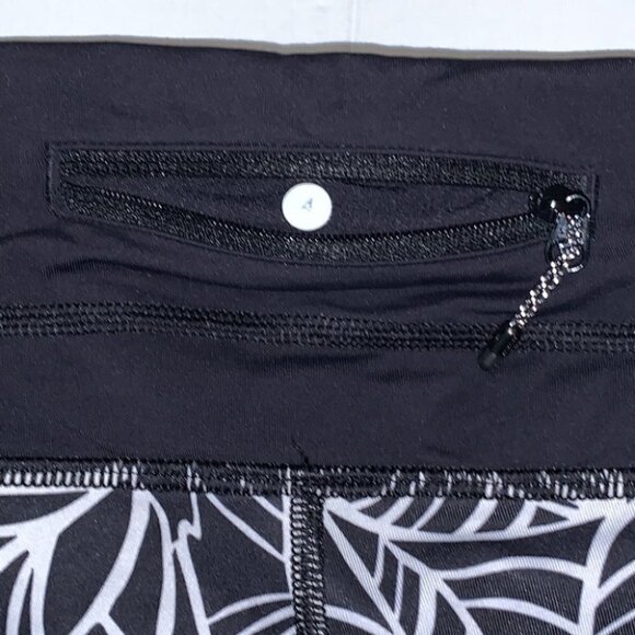 LULULEMON run a marathon crop II leggings in black and white size 4 - Picture 12 of 15